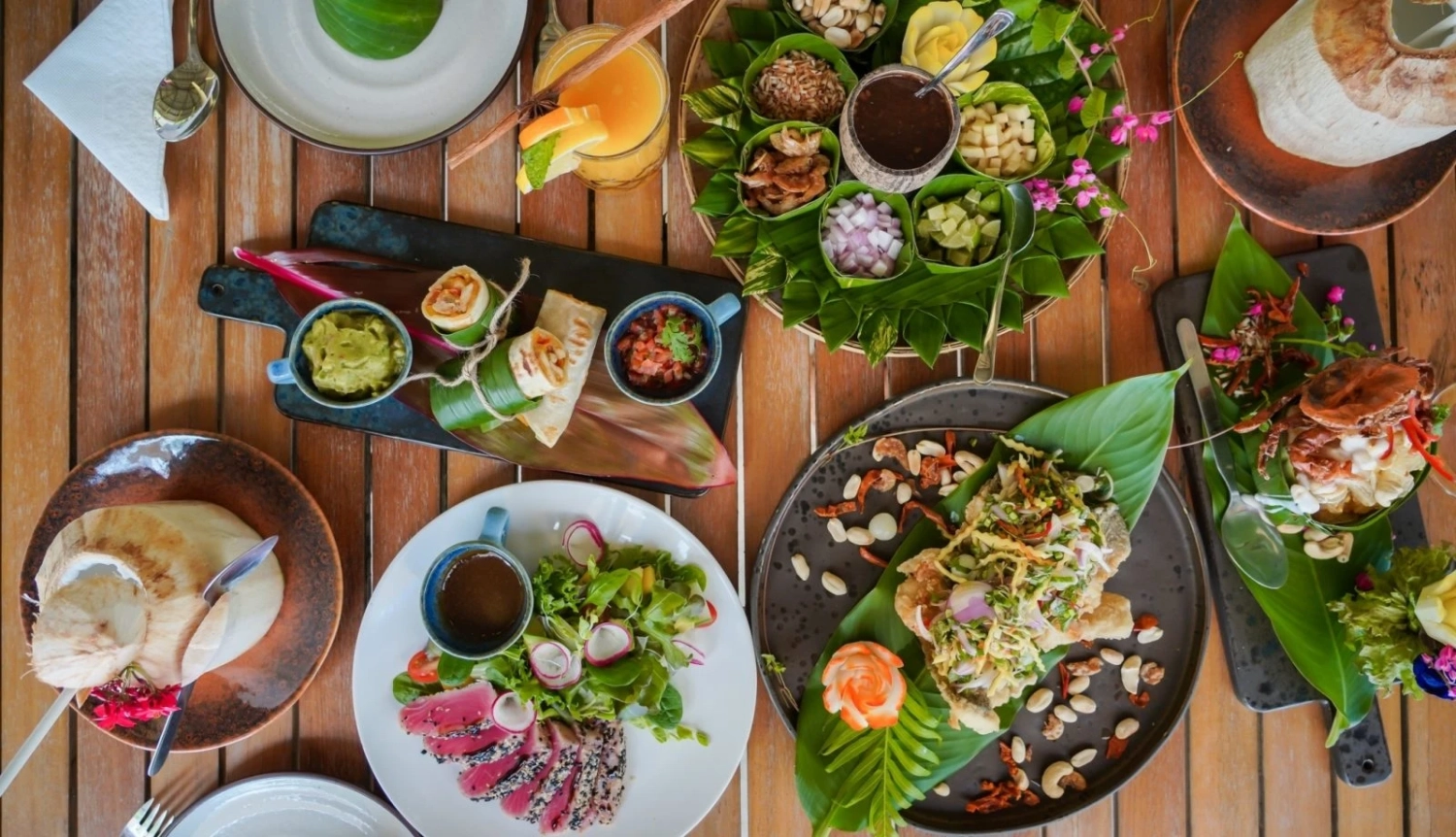 In-Villa Dining